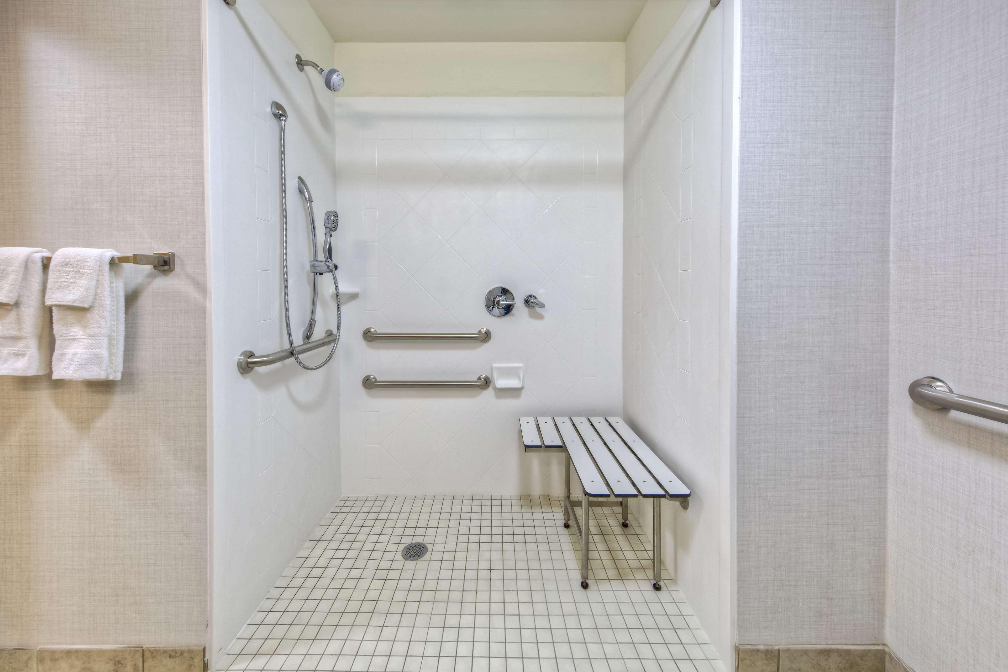 Hampton Inn Indianola Экстерьер фото