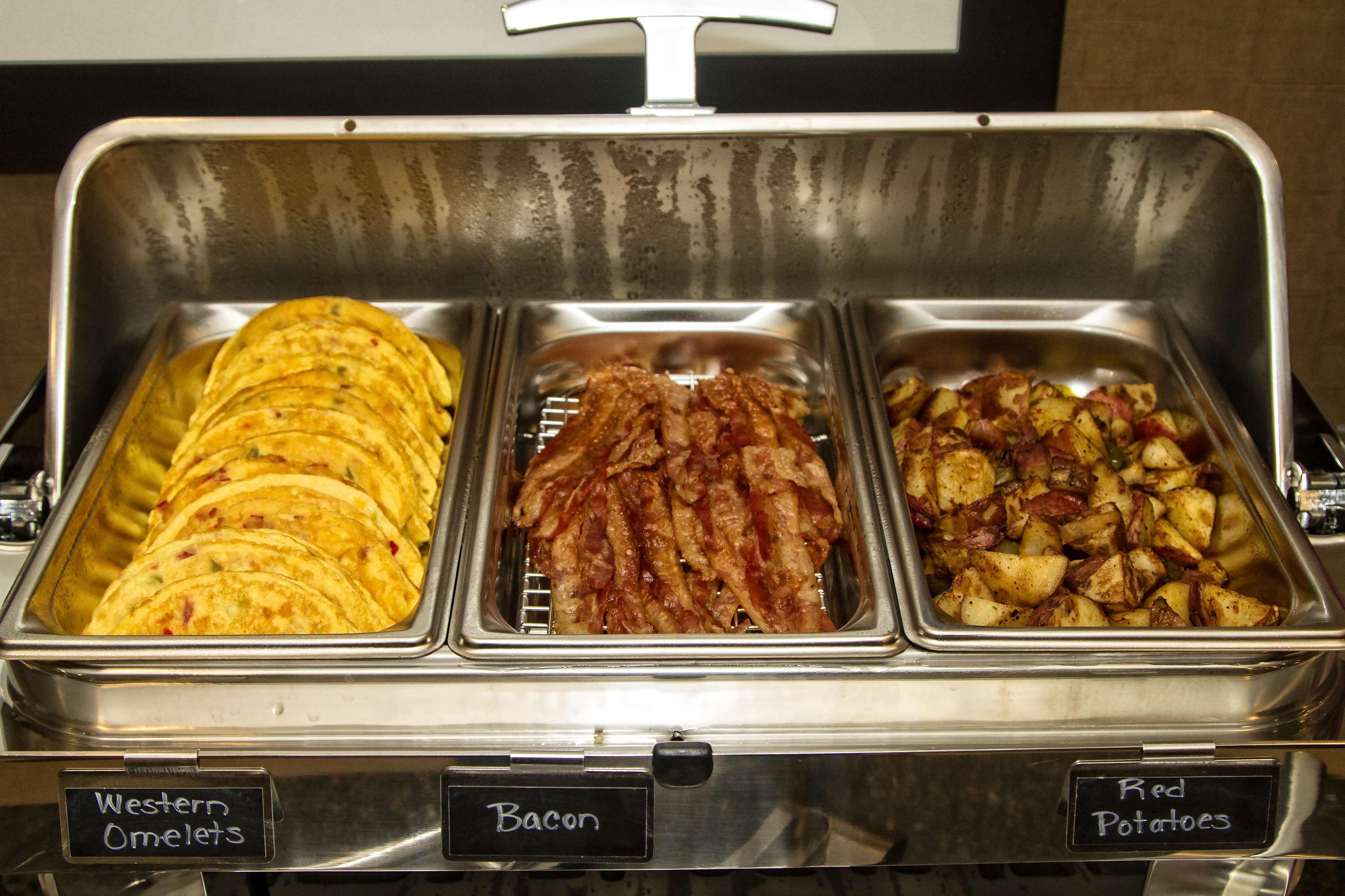 Hampton Inn Indianola Экстерьер фото