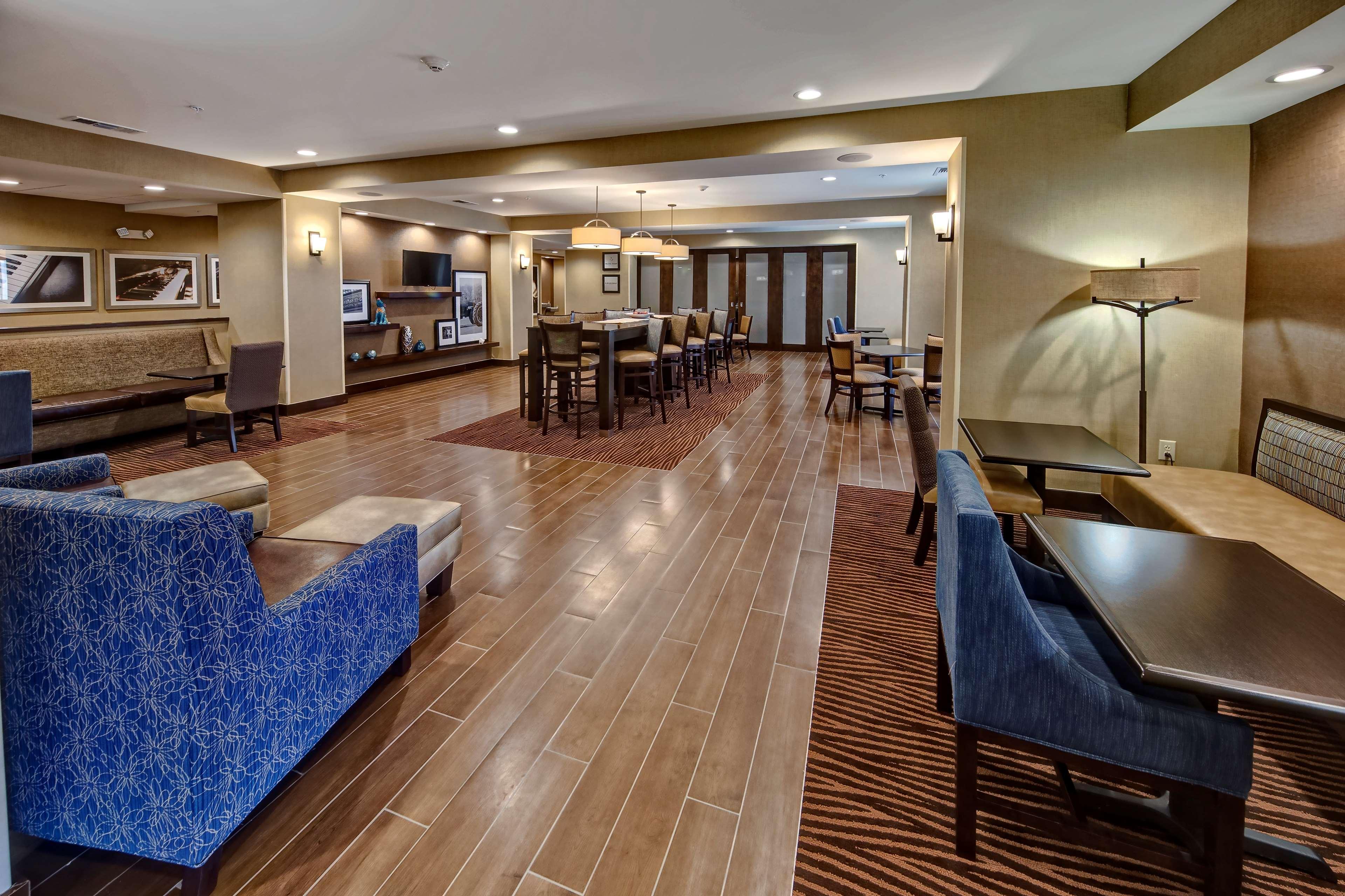 Hampton Inn Indianola Экстерьер фото