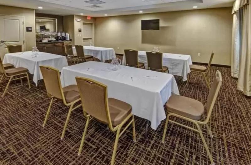 Hampton Inn Indianola Экстерьер фото