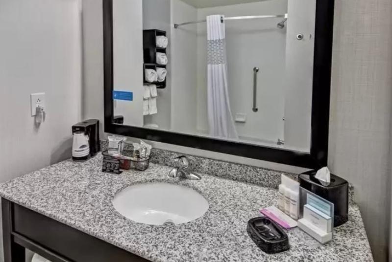 Hampton Inn Indianola Экстерьер фото